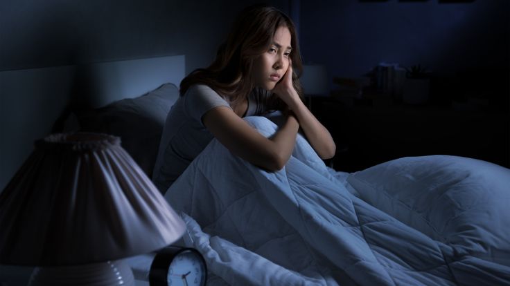 Giật mình khi ngủ: Hiện tượng bí ẩn và những giải thích thú vị! 