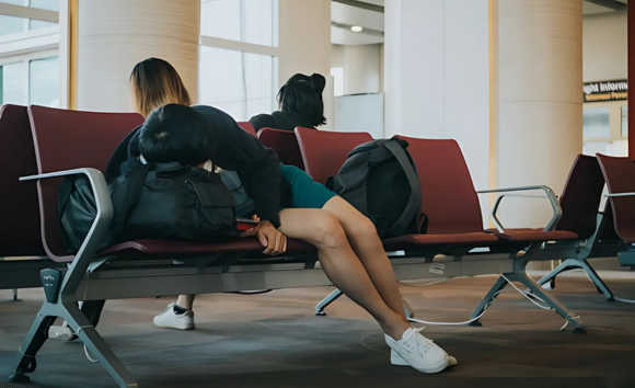 Jet lag là gì? Tại sao chúng ta lại gặp phải tình trạng này? 