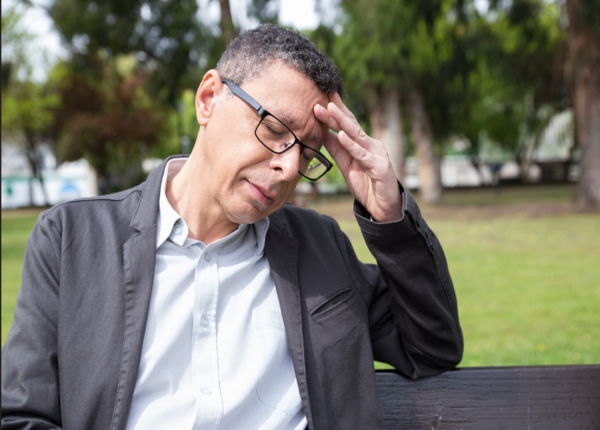 Người mắc bệnh Alzheimer quên ngay cả các việc thường làm hàng ngày