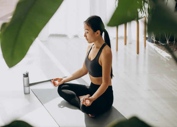 Tập yoga giảm stress: Vì sao hiệu quả và cách tập tại nhà