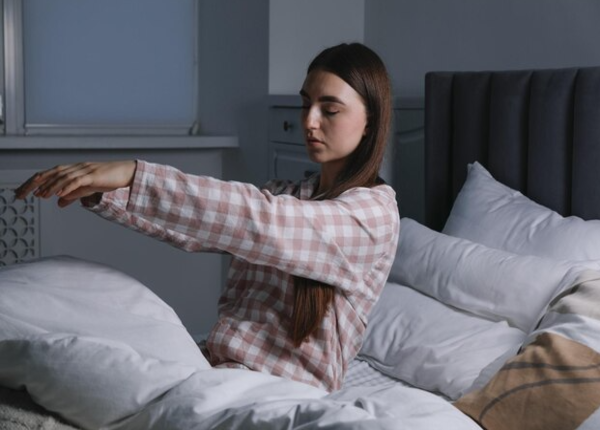 Bệnh mộng du thuộc nhóm rối loạn hành vi trong giấc ngủ