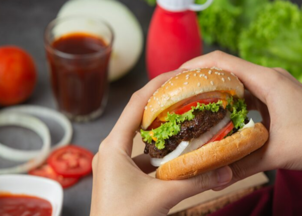 Ăn nhiều nhóm chất bão hòa làm tăng nguy cơ suy giảm trí nhớ