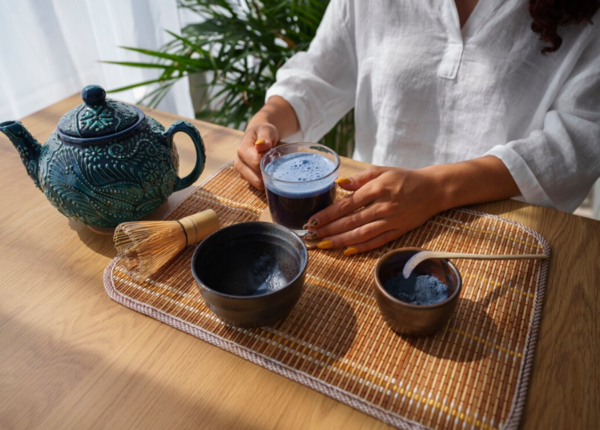 Cà phê hay trà đặc khi uống nhiều có thể gây mất ngủ
