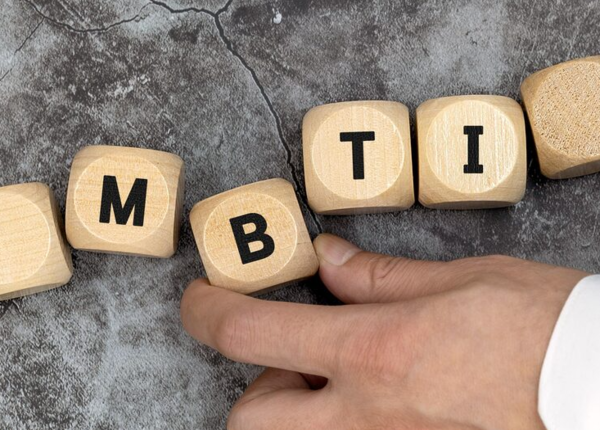 Trắc nghiệm tính cách MBTI: Tiêu chí phân loại