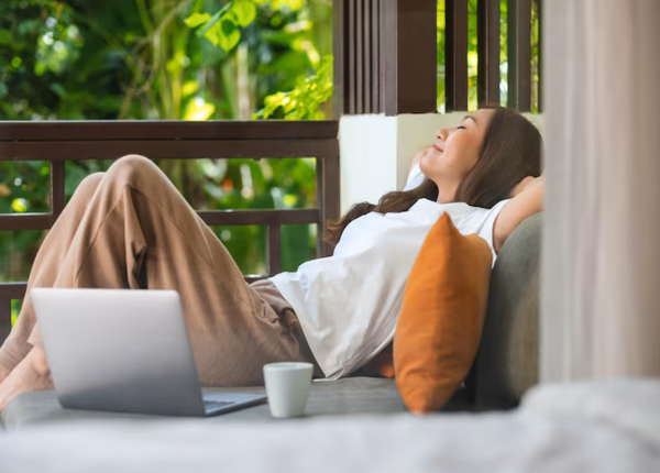 Nên nghỉ ngơi, thư giãn nhẹ nhàng khi gặp tình trạng đau nửa đầu bên trái